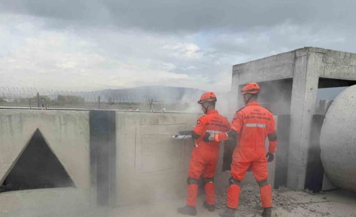 3’üncü Ordu Komutanlığı personeline arama ve kurtarma eğitimi verildi