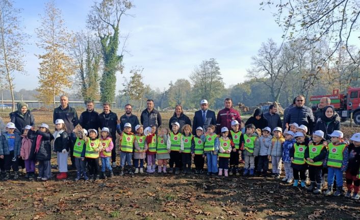 4-6 yaş Kur’an kursu öğrencileri fidan dikti