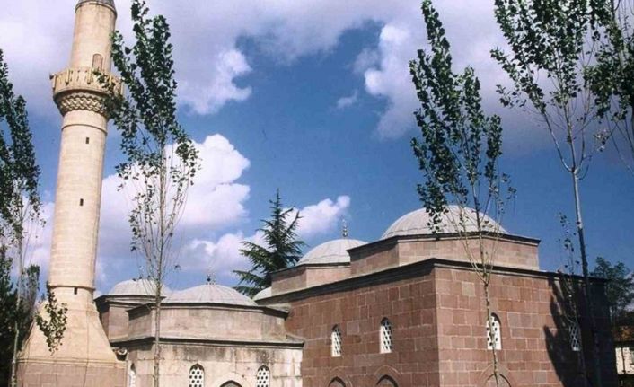 5 asırlık camiye restorasyon