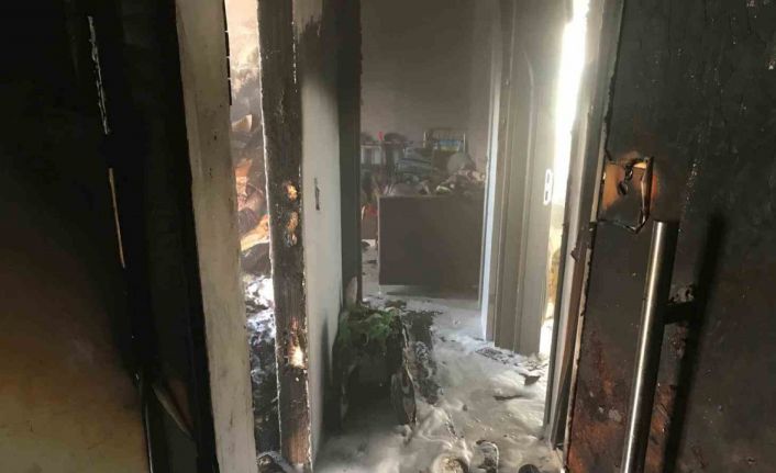 600 Evler Mahallesi’nde apartman dairesinde yangın paniği
