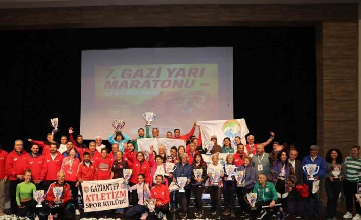 7. Gazi Yarı Maratonu’nda ödüller sahiplerini buldu