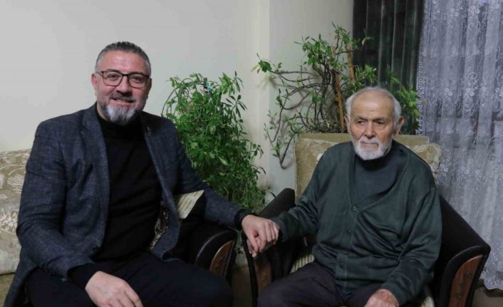 95 yaşındaki şehit babası öğretmen, özel günde unutulmadı