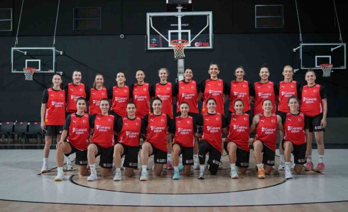 A Milli Kadın Basketbol Takımı, hazırlık kampı için toplandı