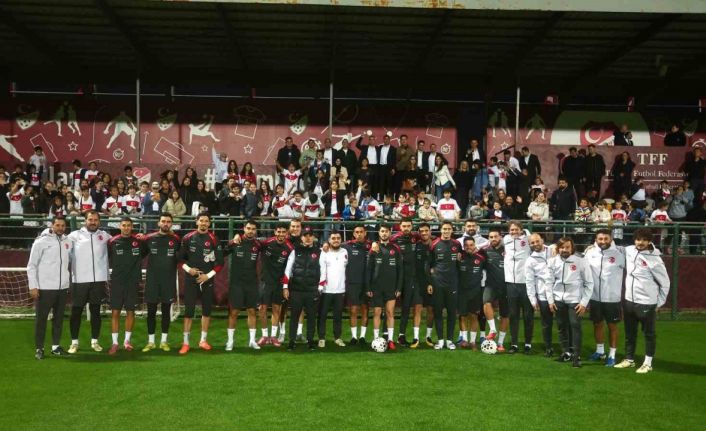 A Milli Takım, Bulgaristan ve İspanya maçlarının hazırlıklarına başladı