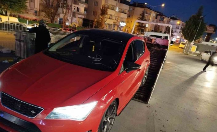 Abartı egzozlu otomobille drift atan sürücüye 74 bin TL ceza