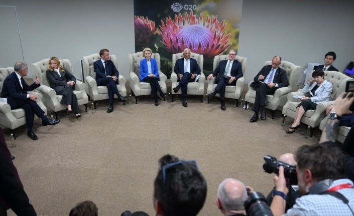 AB’den ABD’nin 28 maddelik barış planı üzerinde çalışılması gerektiği duyurusu