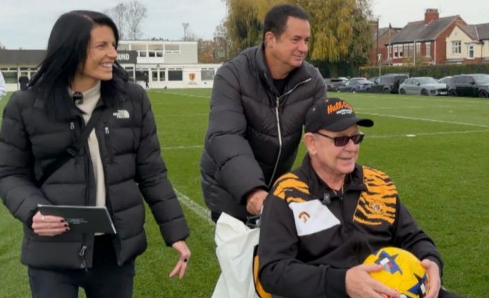 Acun Ilıcalı’dan, Hull City taraftarı Owen Griffiths’e jest