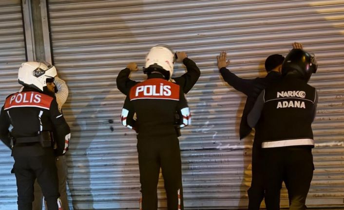 Adana’da ’narko-alan’ uygulaması: Uyuşturucu içen 20 şahıs suçüstü yakalandı