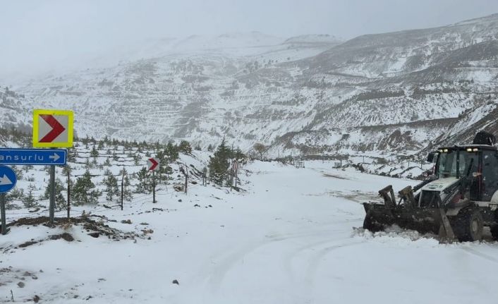 Adana’nın yüksek kesimlerinde kar yağışı etkili oldu