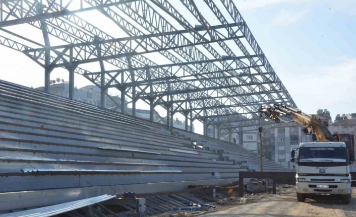 Adnan Menderes Stadı’nda çalışmalar sürüyor