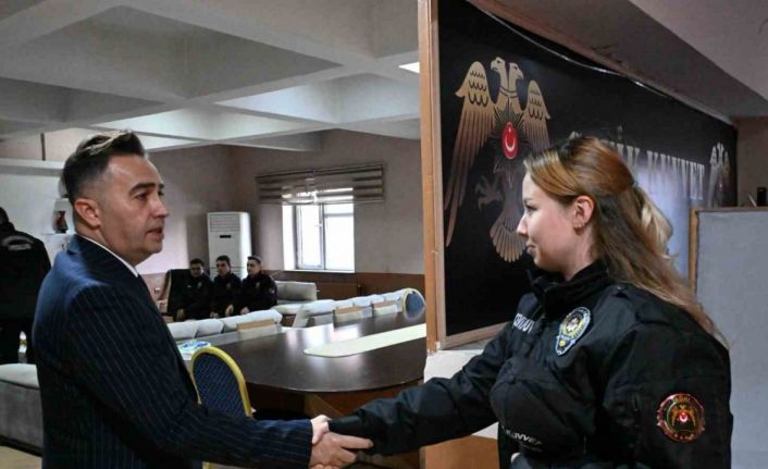 Ağrı Emniyet Müdürü Önder’den çevik kuvvete başarı belgesi