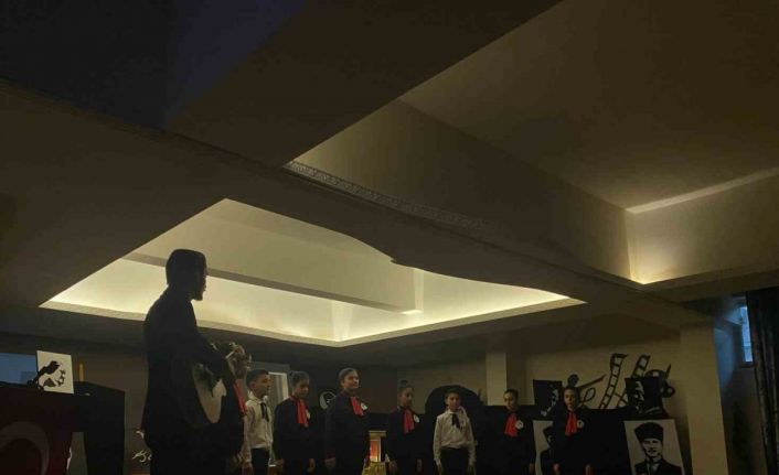 Ağrı’da 10 Kasım Atatürk’ü anma töreni düzenlendi