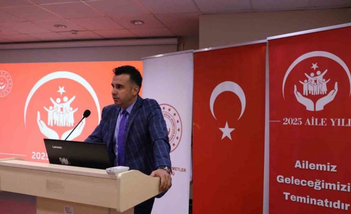 Aile eğitiminde onurlandırma yaklaşımı ele alındı