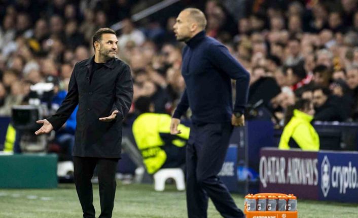 Ajax, John Heitinga’nın görevine son verdi