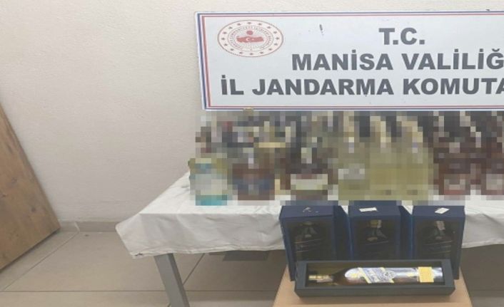 Akhisar’da jandarmadan kaçak alkol ve tütün operasyonu