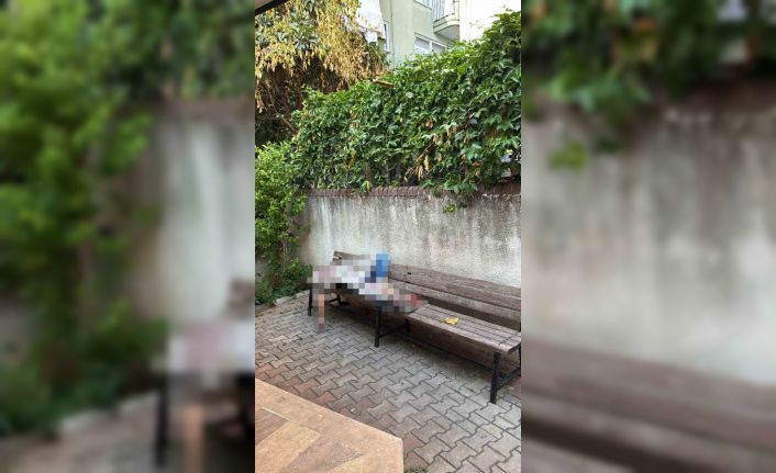 Alanya’da cami avlusundaki bankta bir kişi ölü bulundu
