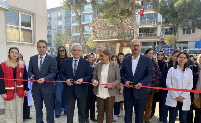 Alaşehir’de öğrenciler Gazze için tek yürek oldu