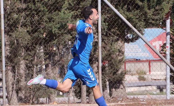 Aliağa Helvacı Spor’un genç yıldızı Eray 3. Lig’e transfer oldu