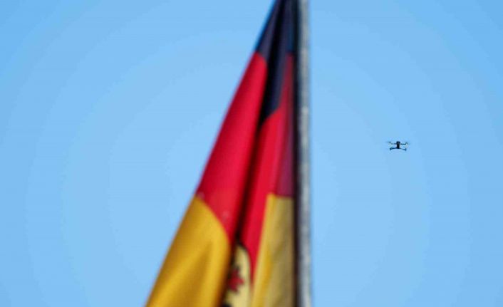 Alman polisine dron tehditleriyle mücadele için 80 milyon euro ödenek