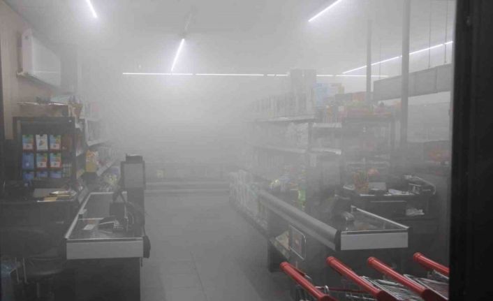 Amasya’da korkutan yangın: Marketi duman kapladı