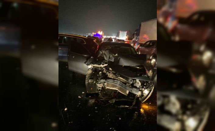 Anadolu Otoyolu’nda zincirleme kaza: 3 yaralı