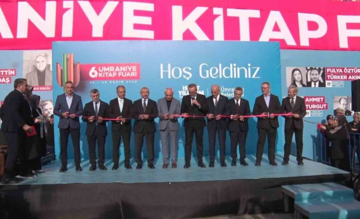 Anadolu Yakası’nın en büyük kitap fuarı kapılarını Ümraniye’de kitapseverlere açtı