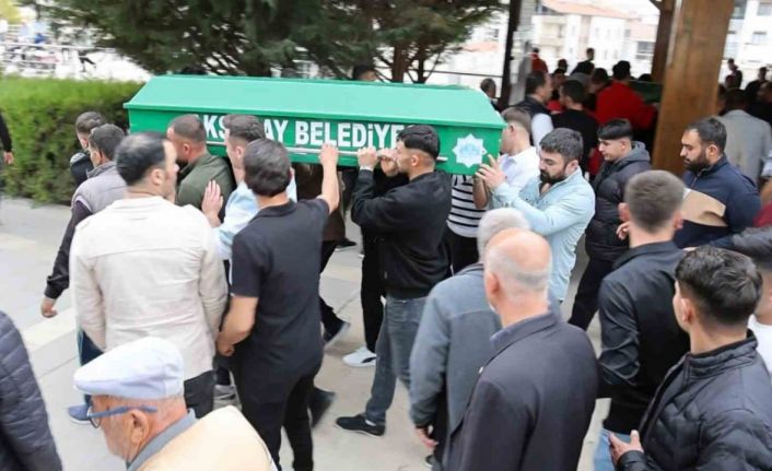 Ankara’daki kazada ölen 4 kişi Aksaray’da son yolculuğuna uğurlandı