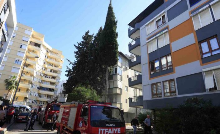 Antalya’da teras katta çıkan yangın paniğe neden oldu