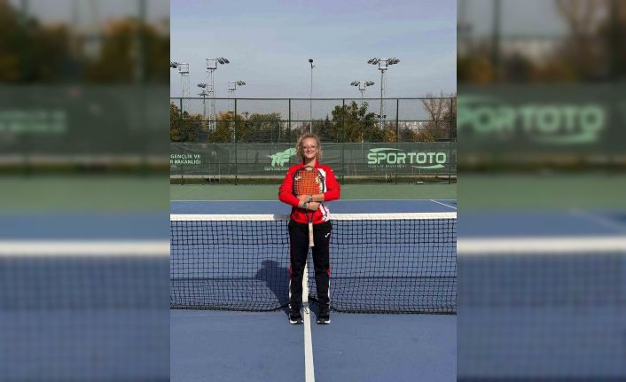 Antalyalı 16 yaşındaki tenisçi Zeynepsu, Tokyo Olimpiyatları için milli formayı giydi