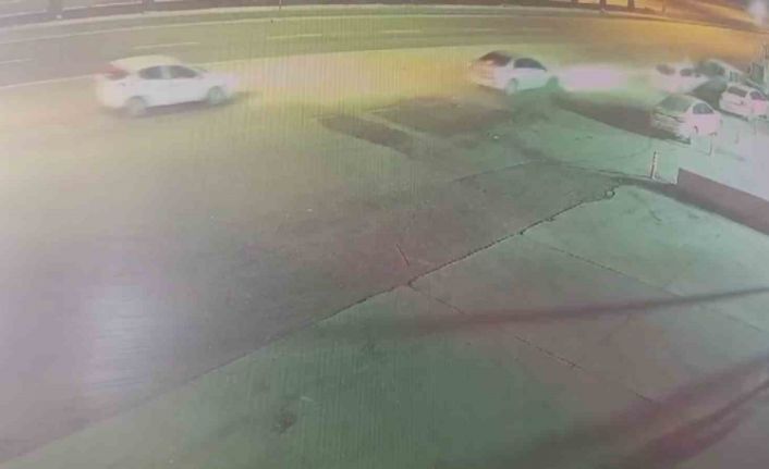 Aracın sağından geçmeyince çalışınca ortalığı savaş alanına çevirdi