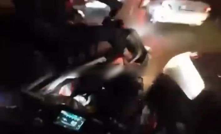 Araçların arasından hızla giden motosikletliye arkasından gelen motosikletli böyle çarptı