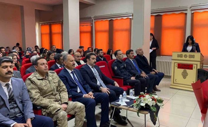 Arpaçay’da 24 Kasım Öğretmenler Günü kutlandı