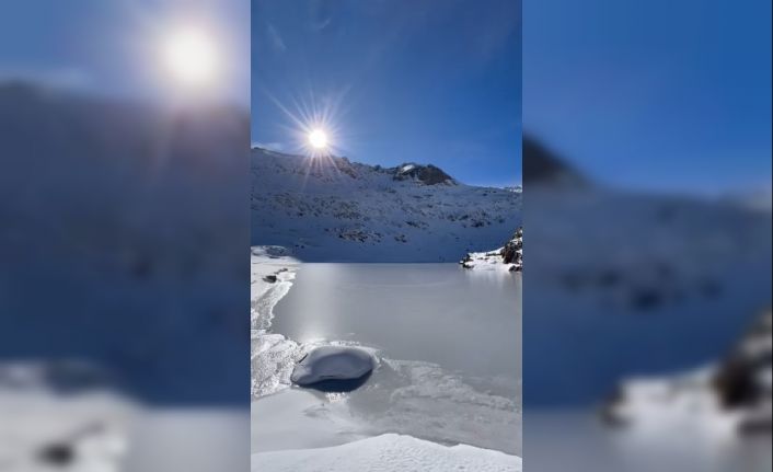 Artabel Gölleri Tabiat Parkı’nda bulunan 20’den fazla göl buz tuttu