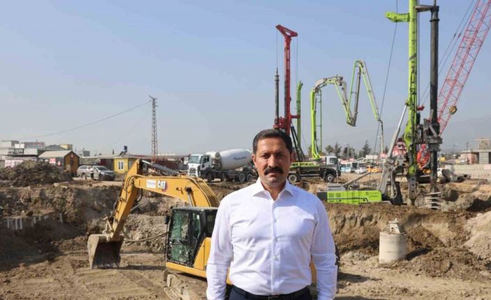 Asrın felaketi sonrası ulaşım ağının güçlendirildiği Hatay’da kilit kavşağın 2026 yılı Ocak ayında hizmete açılması planlanıyor