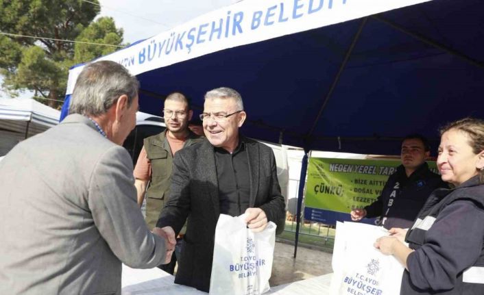 Ata tohumu fideleri Köşk’te vatandaşlara dağıtıldı