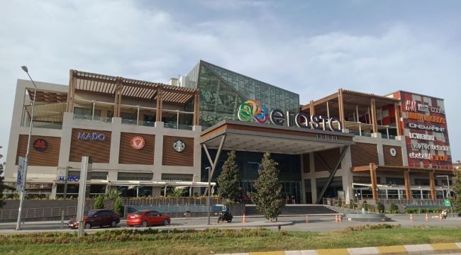 AVM’nin bayan tuvaletinde cep telefonuyla görüntü alma olayı