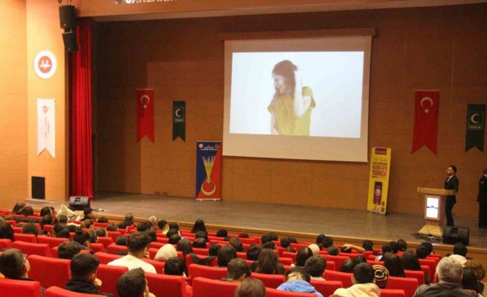 Aydın’da gençler için ‘Şiddetsiz ve Bağımsız Gelecek’ buluşması gerçekleştirildi