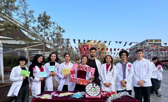 Aydın’da tıp öğrencileri ’Meme Kanseri’ne dikkat çekti