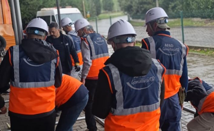 Aydınlı inşatçılar mesleklerini can kurtarmaya adadı