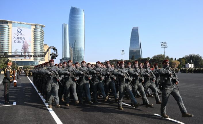 Azerbaycan, Karabağ Zaferi’nin 5. yılını askeri geçit töreniyle kutladı