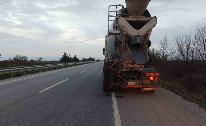 Babaeski’de beton mikseri ile otomobil çarpıştı: 1 yaralı
