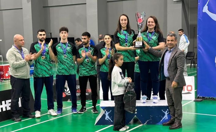 Badmintonda Erzincan Telekom Spor ikinci oldu