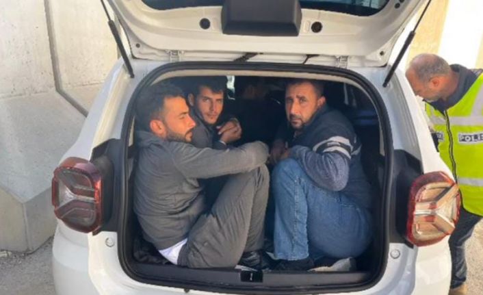 Bagajı bile göçmenlerle dolduran 3 organizatör tutuklandı