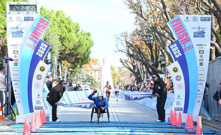 Bağcılar Belediyesi sporcuları İstanbul Maratonu’nda şampiyon oldu