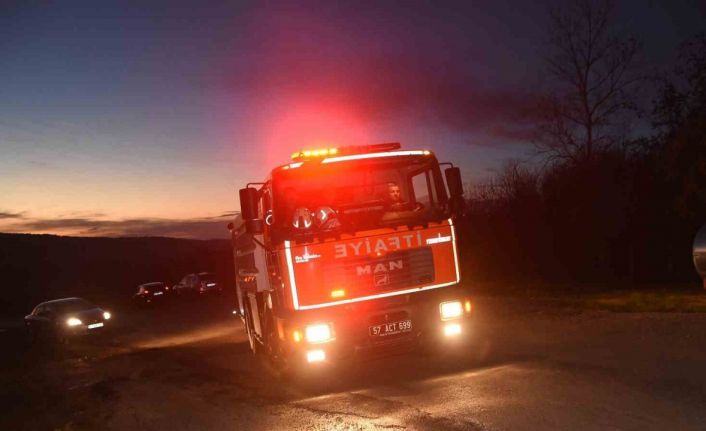 Bahçede plastik kablo yaktı, ekipleri harekete geçirdi
