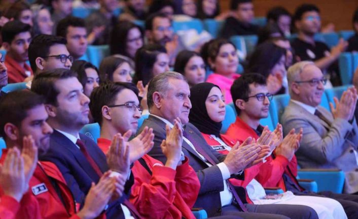 Bakan Bak: "Milli Teknoloji Hamlesi gümbür gümbür geliyor"