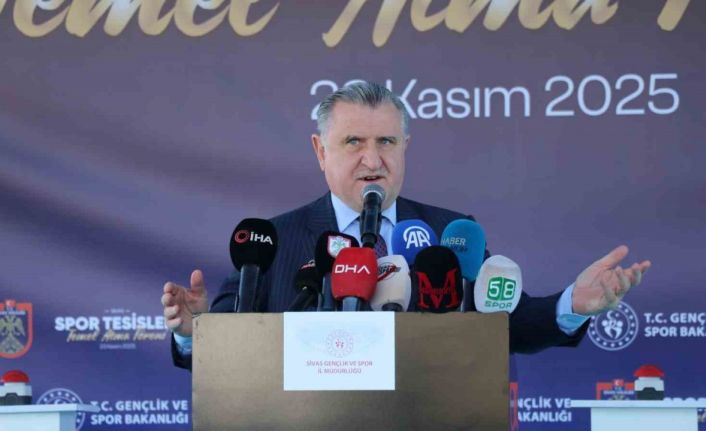 Bakan Bak: "Türkiye, spor devrimi yaşıyor"