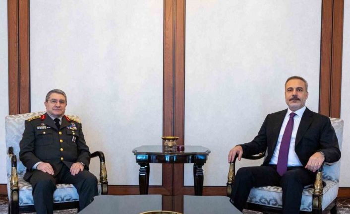 Bakan Fidan, Genelkurmay Başkanı Orgeneral Bayraktaroğlu’nu kabul etti