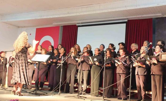 Balıkesir’de çok sesli kadın korosundan farkındalık konseri