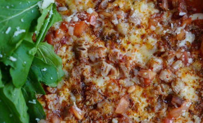 Balıkesir’den dünyaya yeni lezzet: Kokoreçli pizza